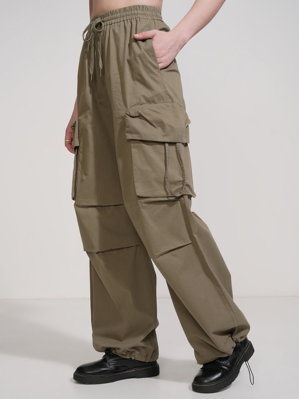 Tokyo Talkies Women Olive Solid Straight Fit Joggers - Olive - Image 4