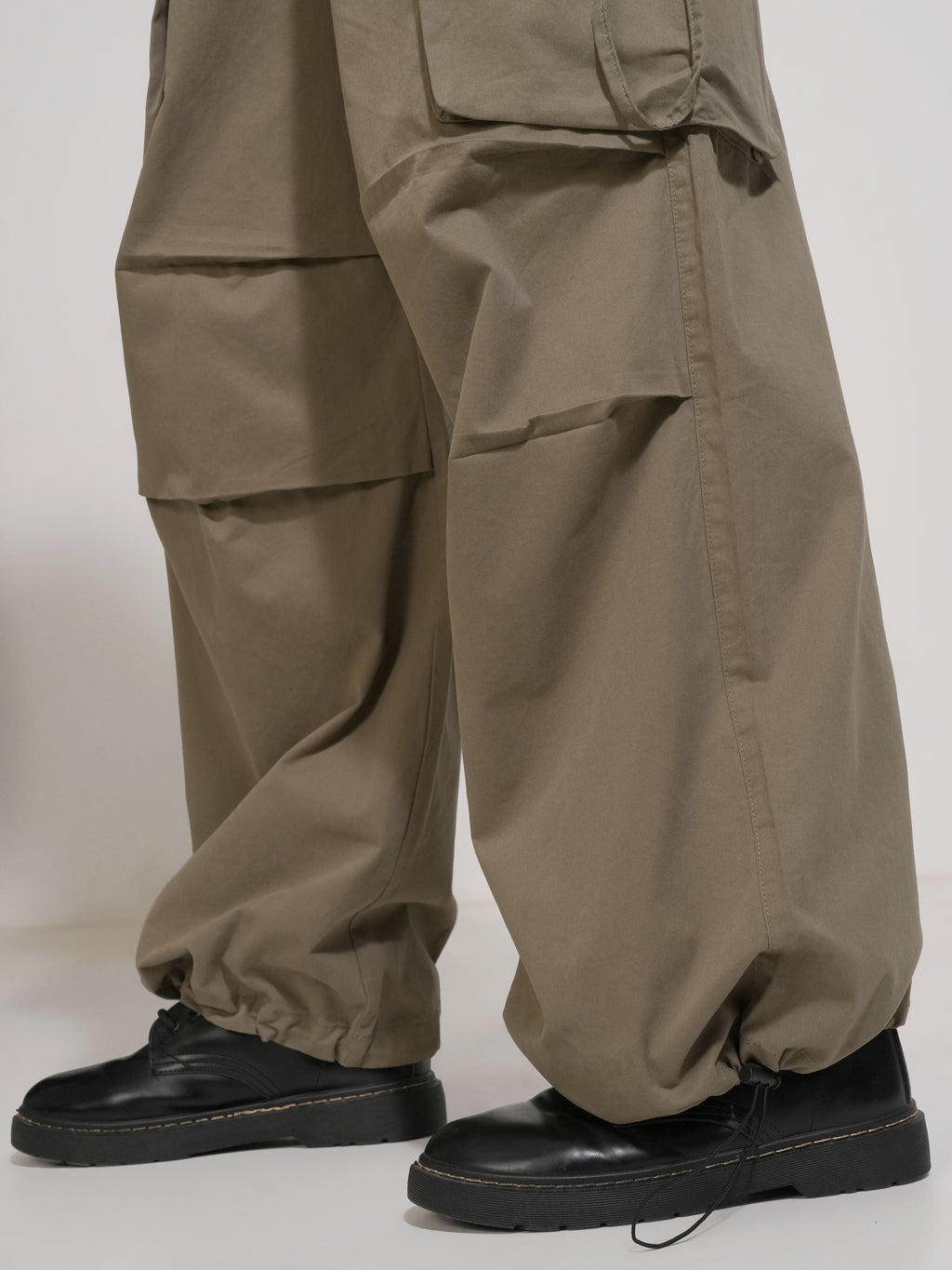 Tokyo Talkies Women Olive Solid Straight Fit Joggers - Olive - Image 7