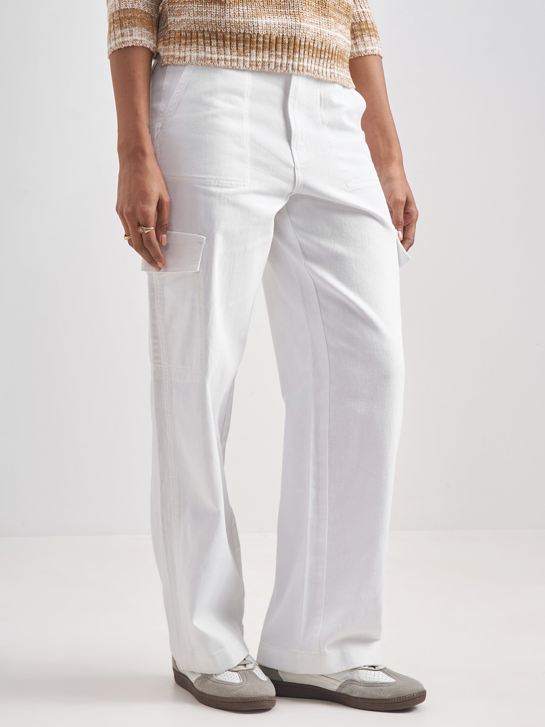 Street By Tokyo Talkies Women White Solid Straight Fit Cargos - White - Image 6