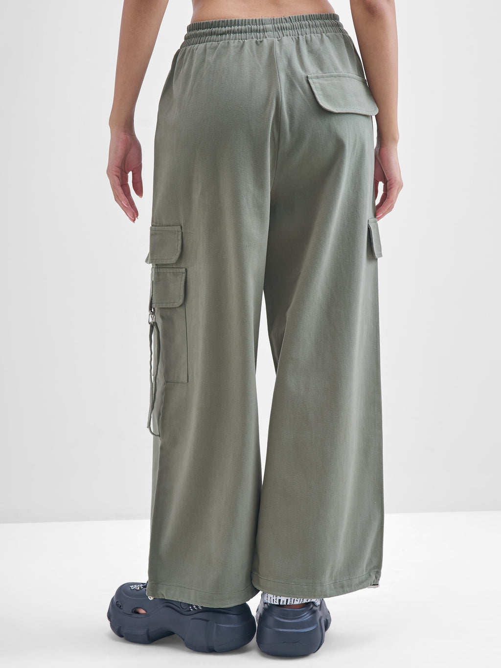 Tokyo Talkies Women Olive Solid Straight Fit Cargos - Olive - Image 3