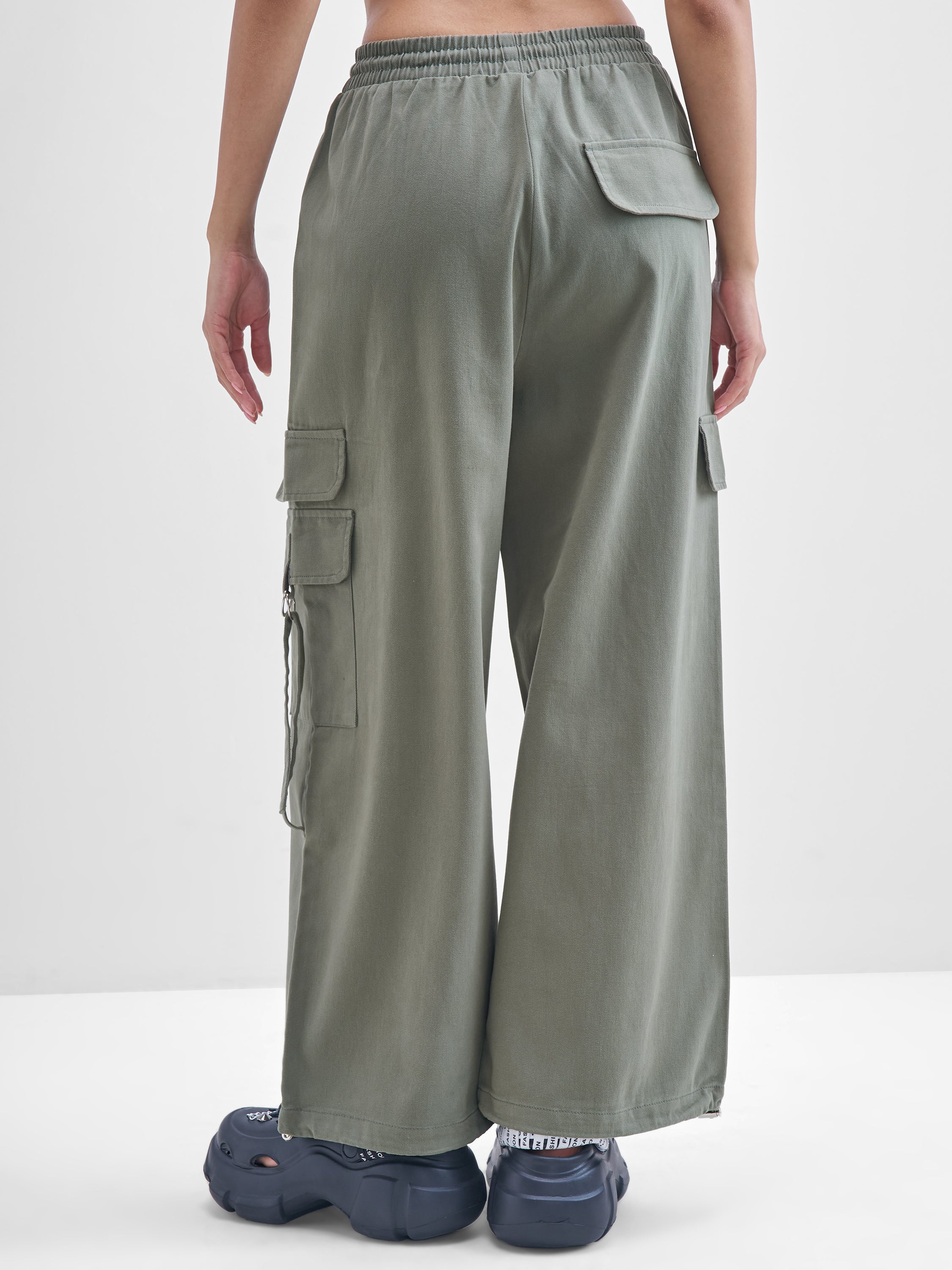 Tokyo Talkies Women Olive Solid Straight Fit Cargos - Olive - Image 3