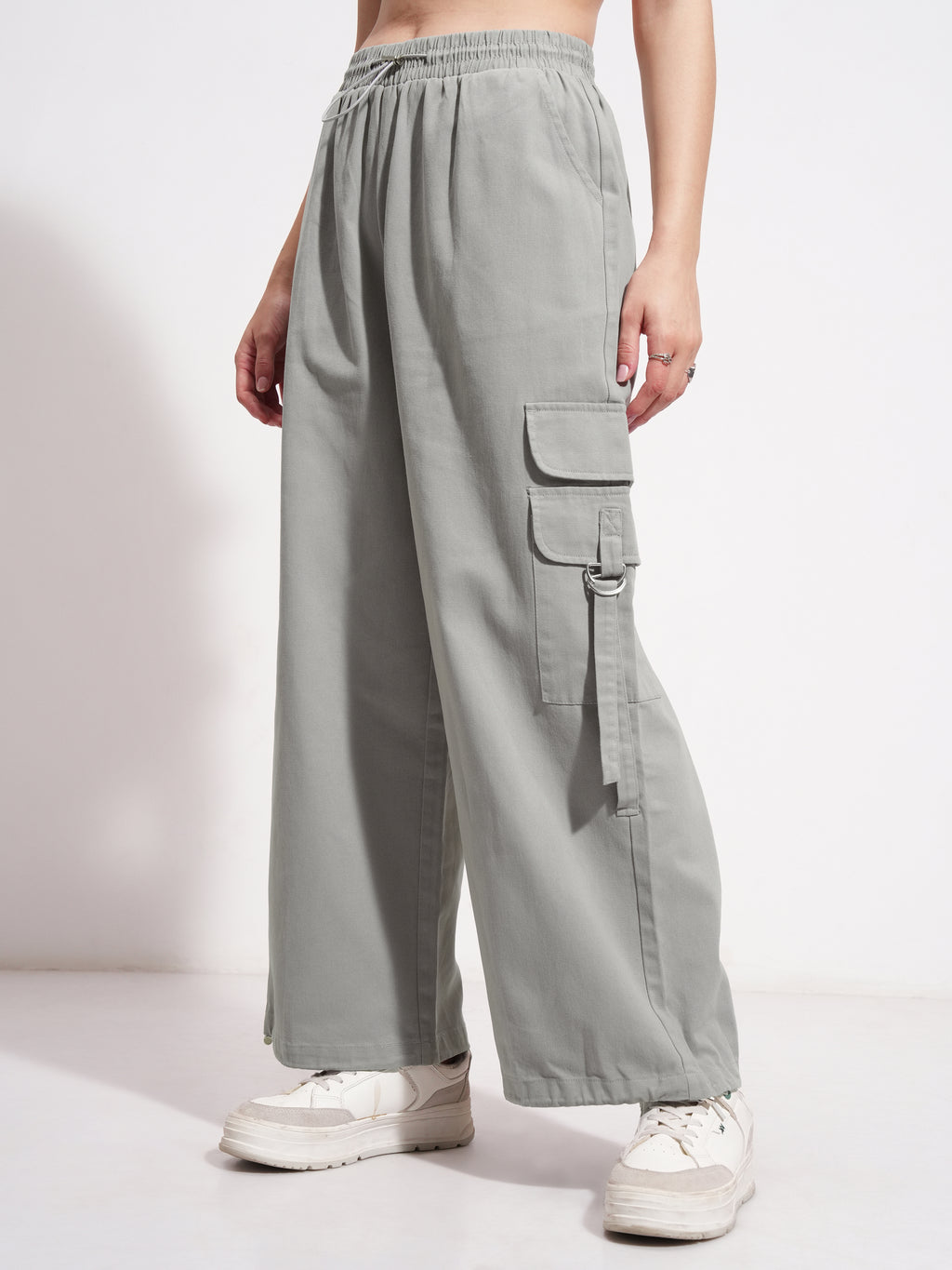 Tokyo Talkies Women Grey Solid Straight Fit Cargos - Grey - Image 4