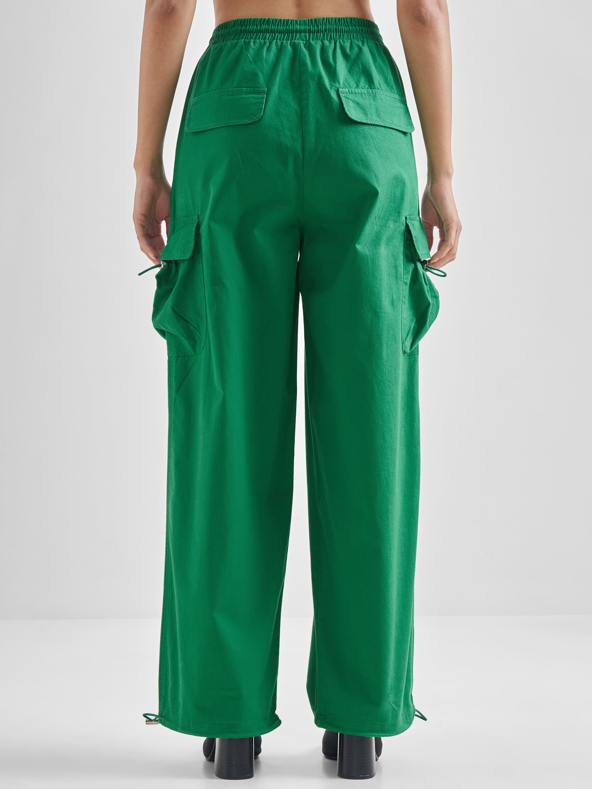 Street By Tokyo Talkies Women Green Solid Straight Fit Cargos - Green - Image 3