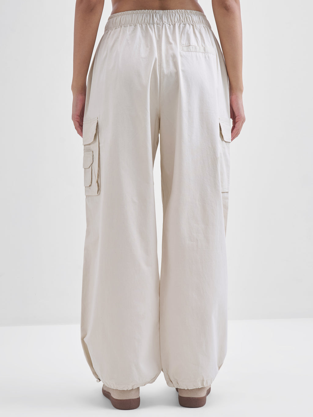 Tokyo Talkies Women Off White Solid Straight Fit Cargos - Off White - Image 3