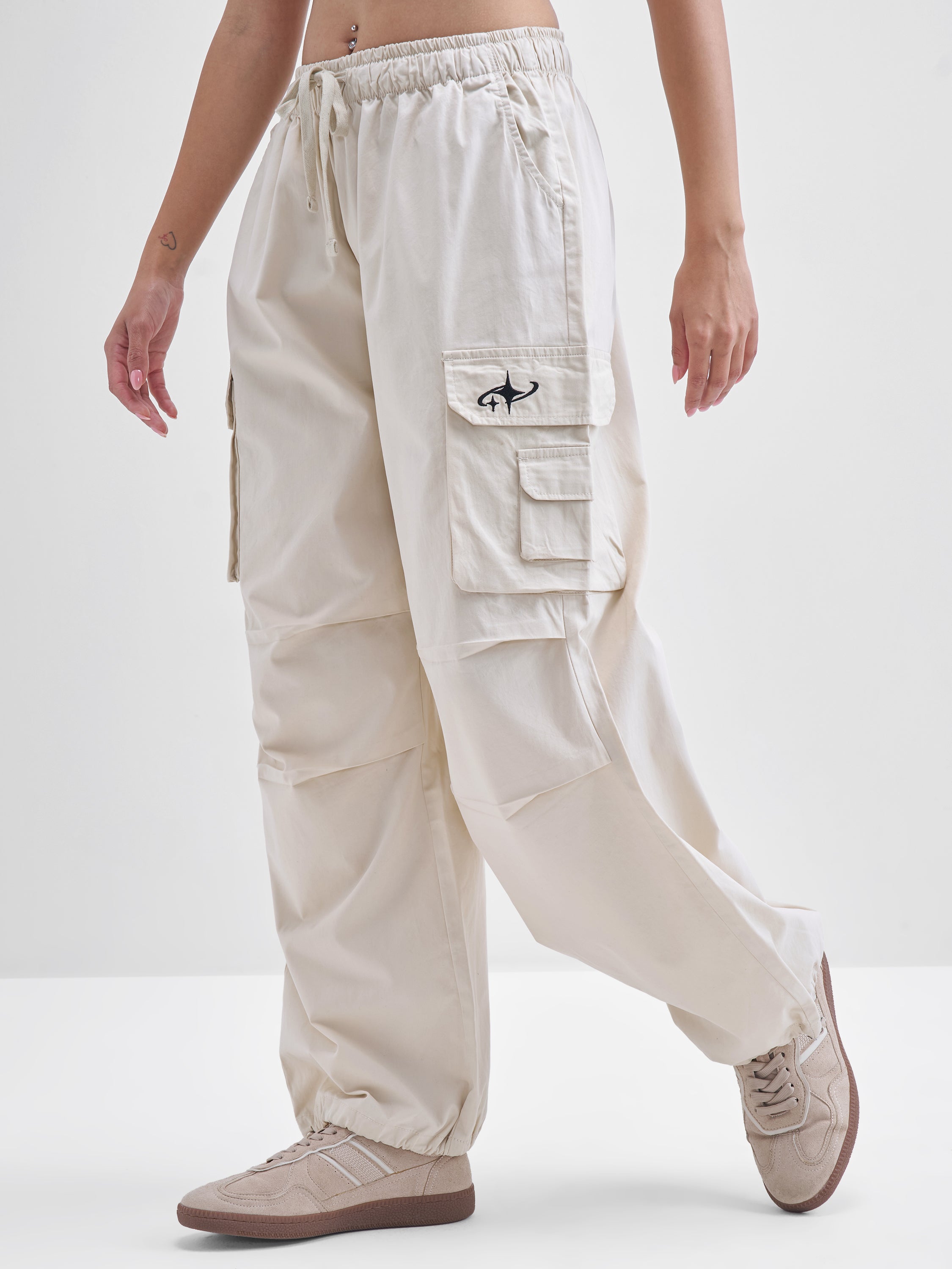 Tokyo Talkies Women Off White Solid Straight Fit Cargos - Off White - Image 4