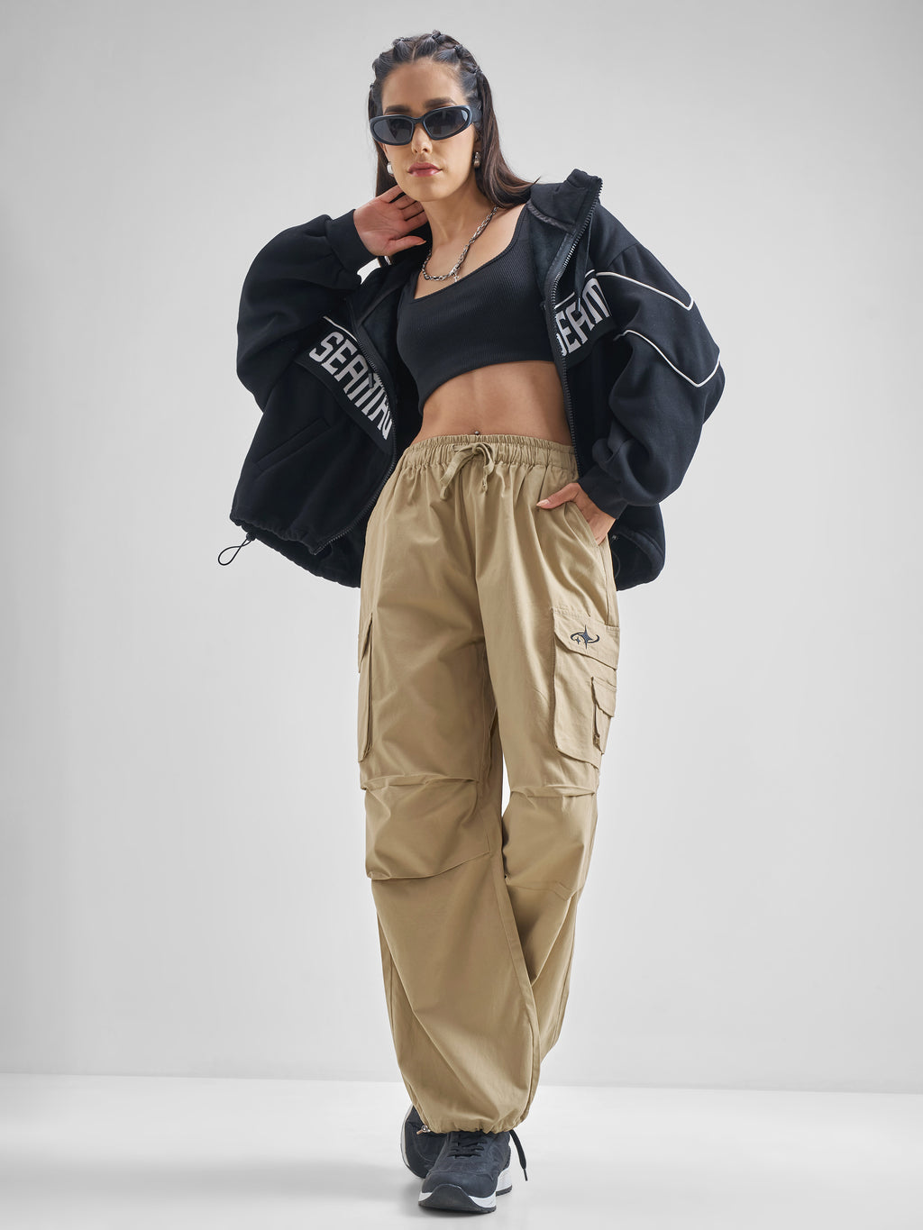 Street By Tokyo Talkies Women Beige Solid Straight Fit Cargos - Beige - Image 2