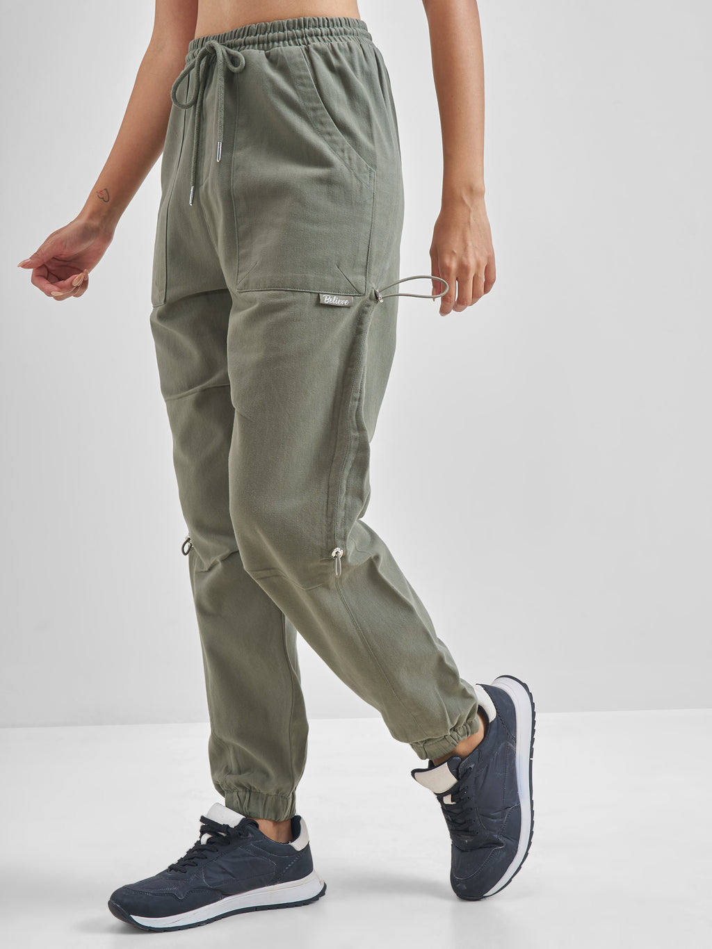 Street By Tokyo Talkies Women Olive Solid Regular Fit Cargos - Olive - Image 4