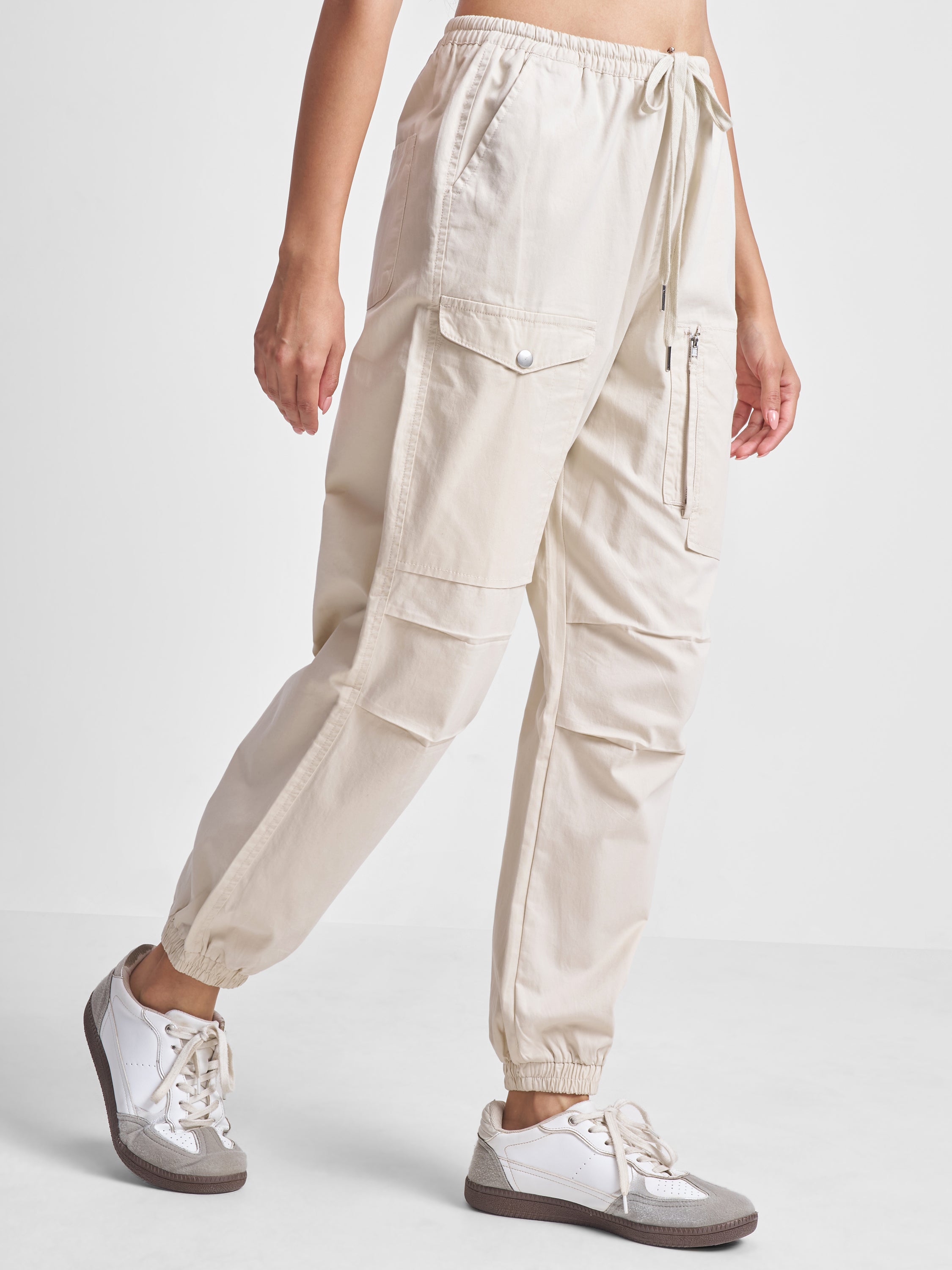 Tokyo Talkies Women Off White Solid Regular Fit Cargos - Off White - Image 6