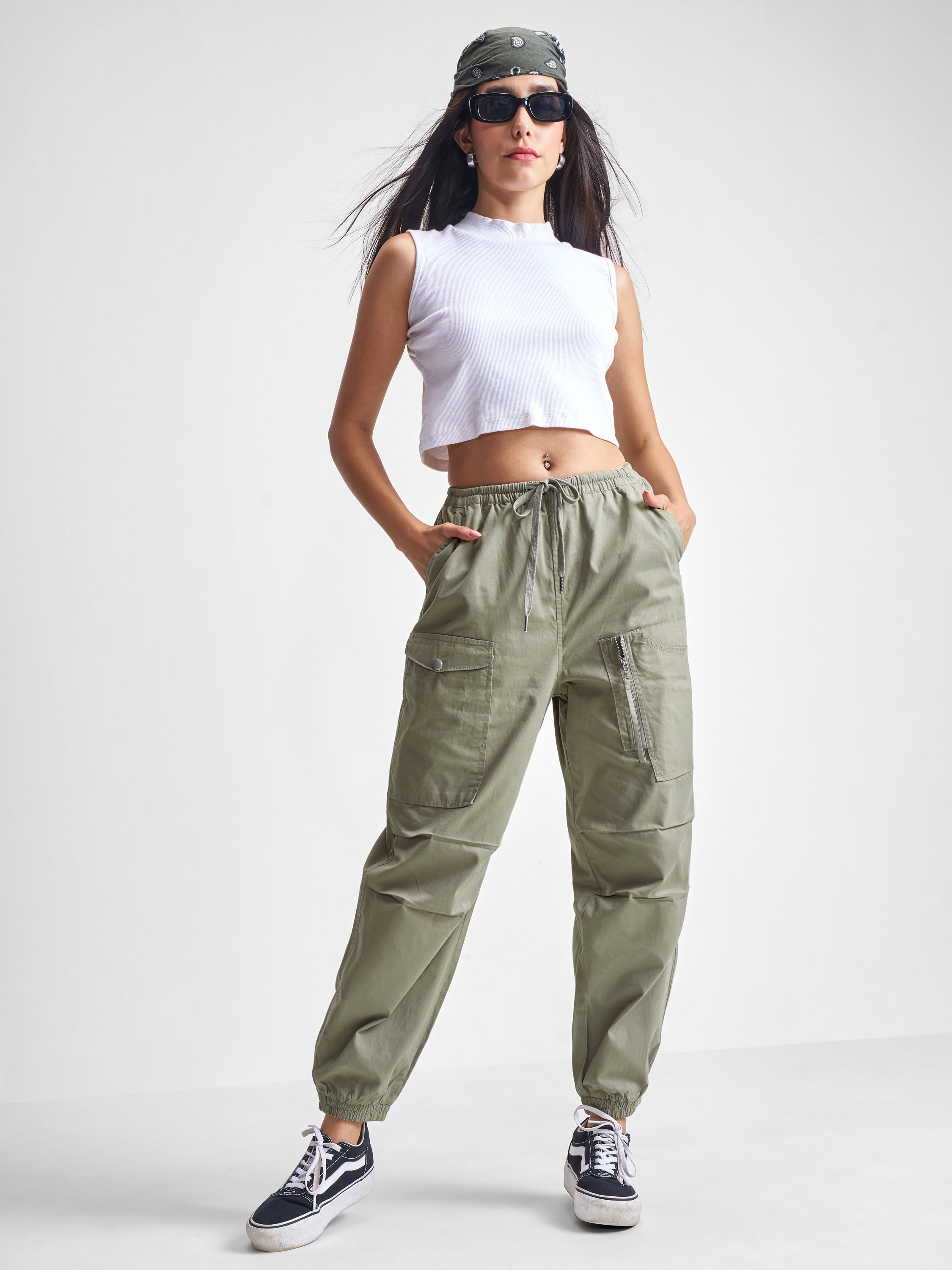 Tokyo Talkies Women Olive Solid Regular Fit Cargos - Olive - Image 2