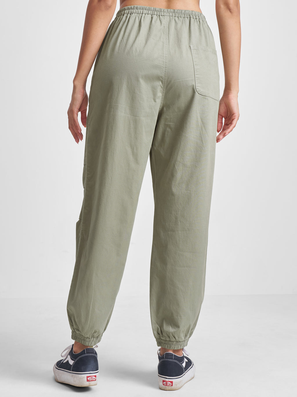 Tokyo Talkies Women Olive Solid Regular Fit Cargos - Olive - Image 3