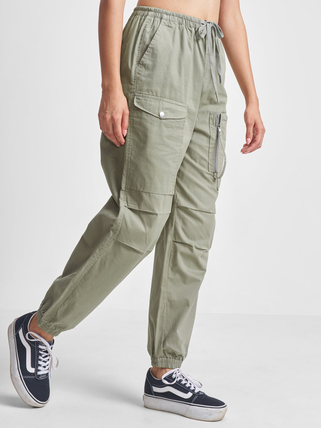 Tokyo Talkies Women Olive Solid Regular Fit Cargos - Olive - Image 6