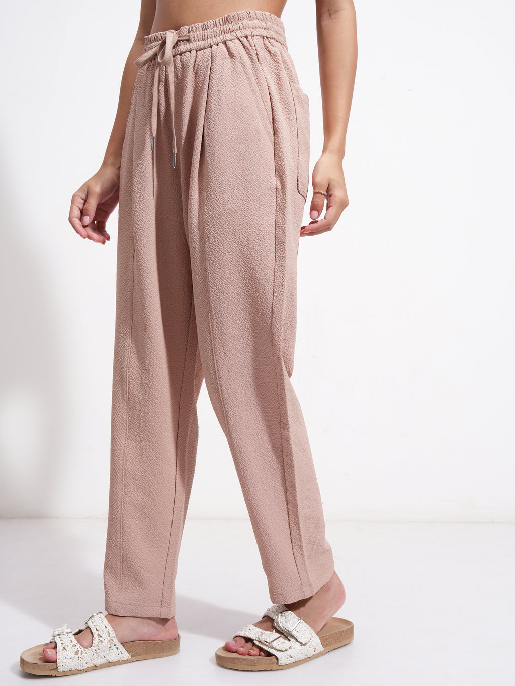 Tokyo Talkies Women Pink SOlid Regular Fit Casual Trouser - Pink - Image 4