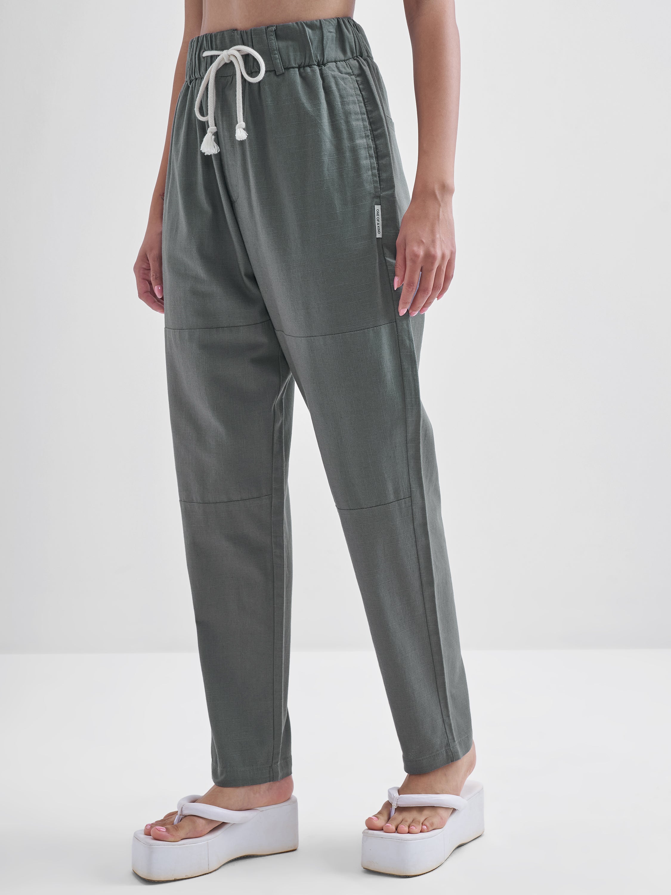 Chic By Tokyo Talkies Women Grey Solid Straight Fit Regular Trousers - Grey - Image 4