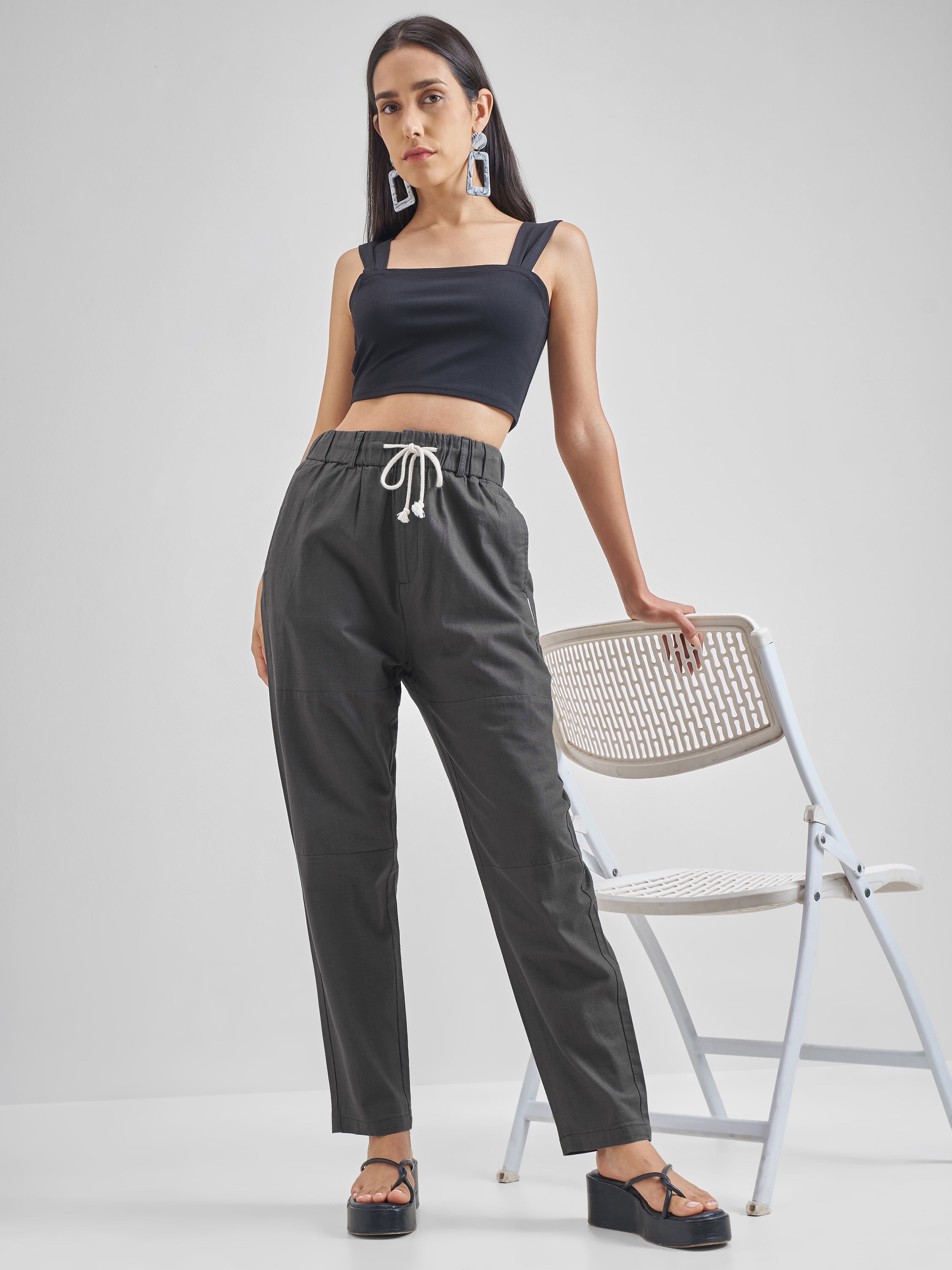 Street By Tokyo Talkies Women Black Solid Straight Fit Casual Trouser - Black - Image 2