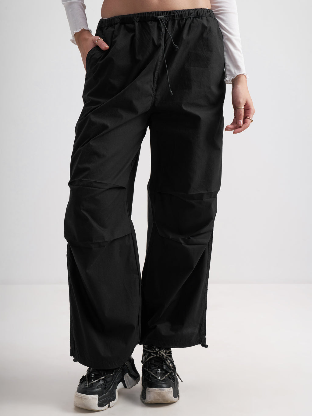 Tokyo Talkies Women Black Solid Relaxed Fit Cargos - Black - Image 1