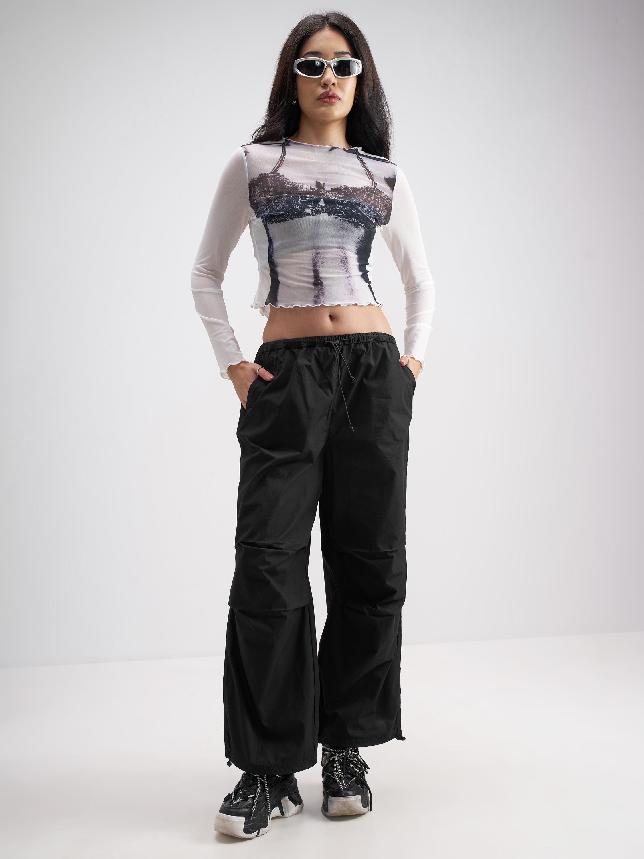 Tokyo Talkies Women Black Solid Relaxed Fit Cargos - Black - Image 2
