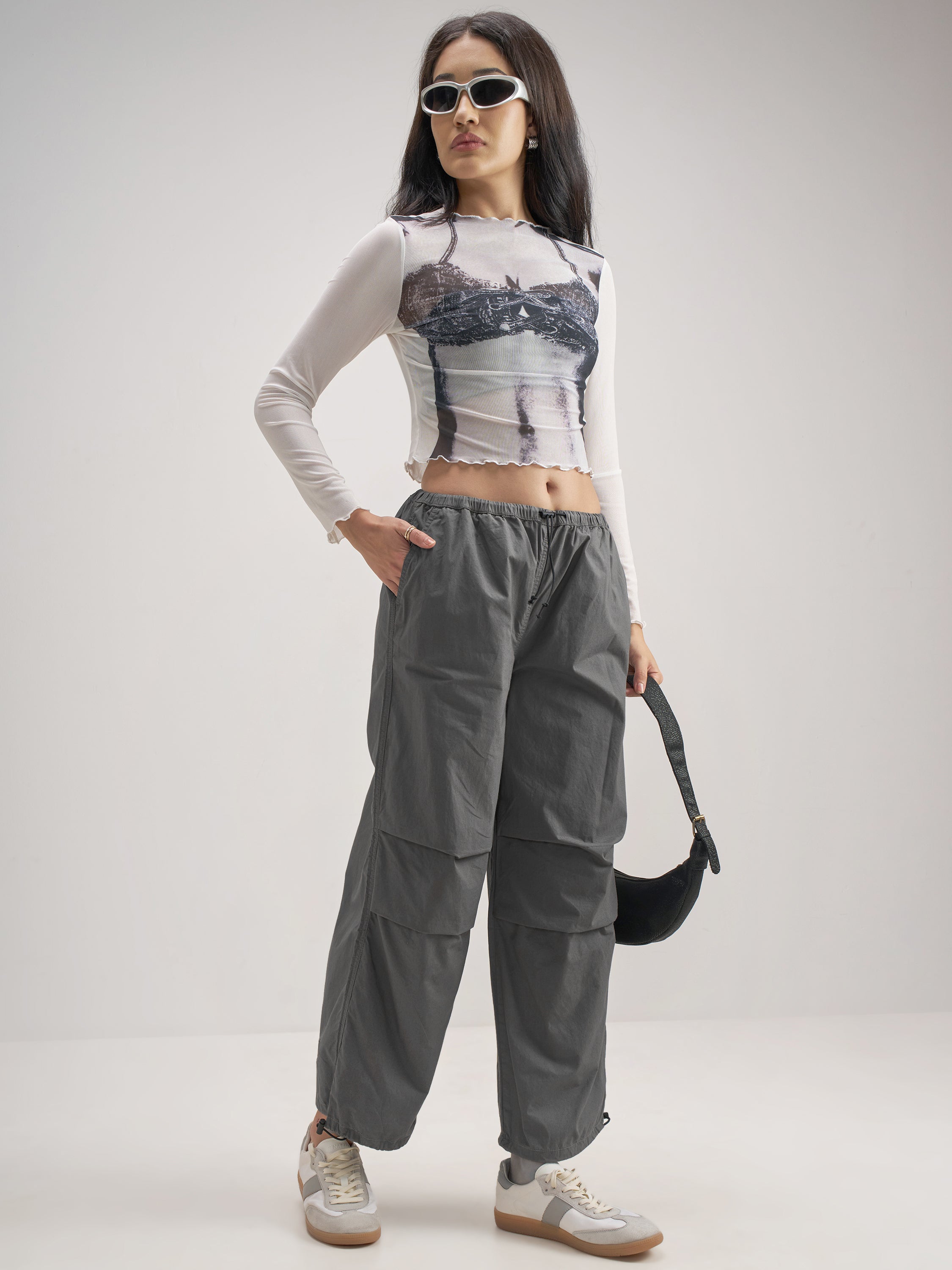 Tokyo Talkies Women Grey Solid Relaxed Fit Cargos - Grey - Image 2