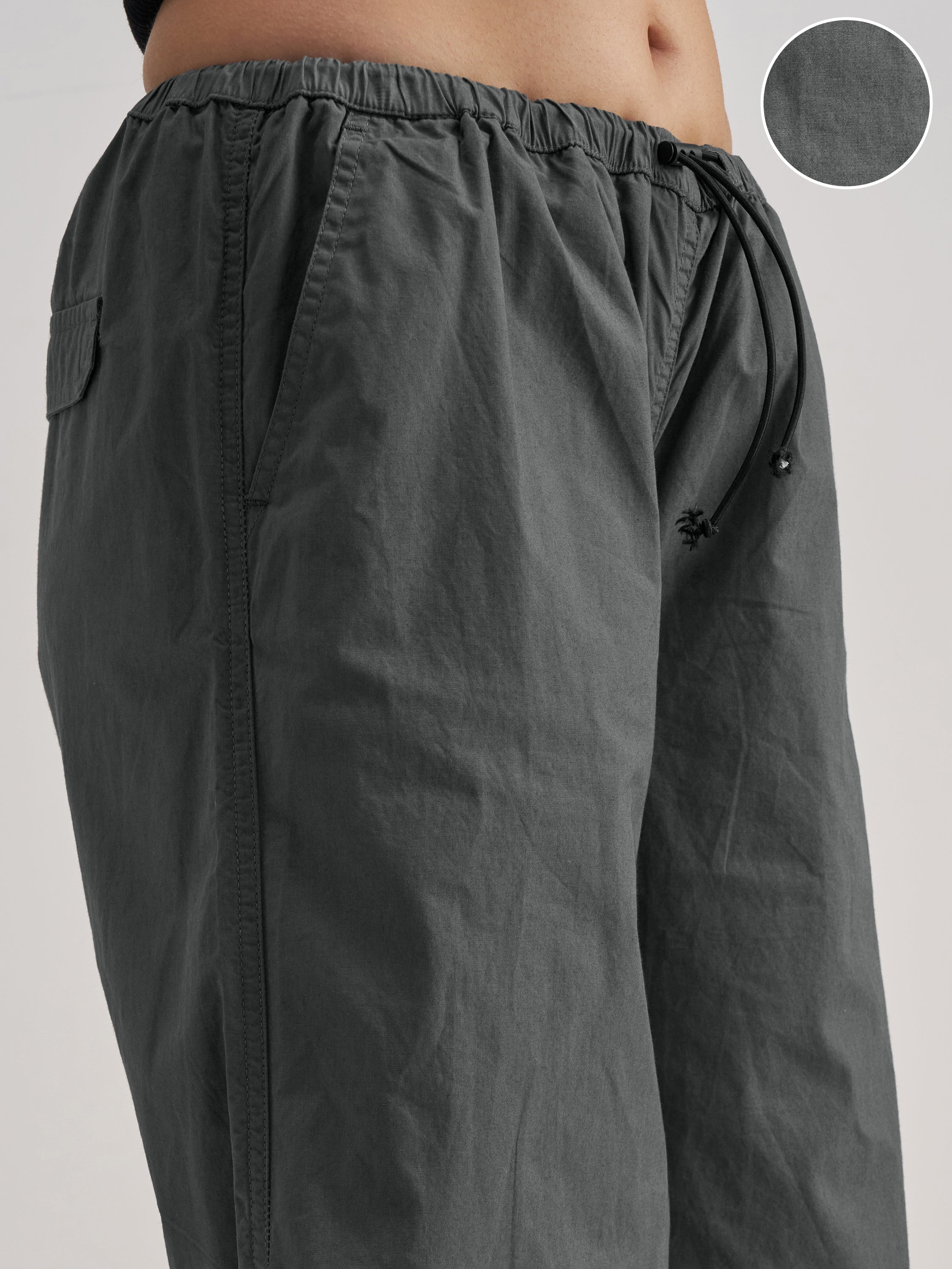 Tokyo Talkies Women Charcoal Solid Relaxed Fit Cargos - Charcoal - Image 5