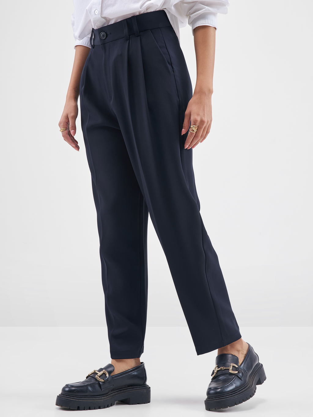 Chic By Tokyo Talkies Women Navy Blue Solid Tapered Fit Regular Trouser - Navy Blue - Image 4