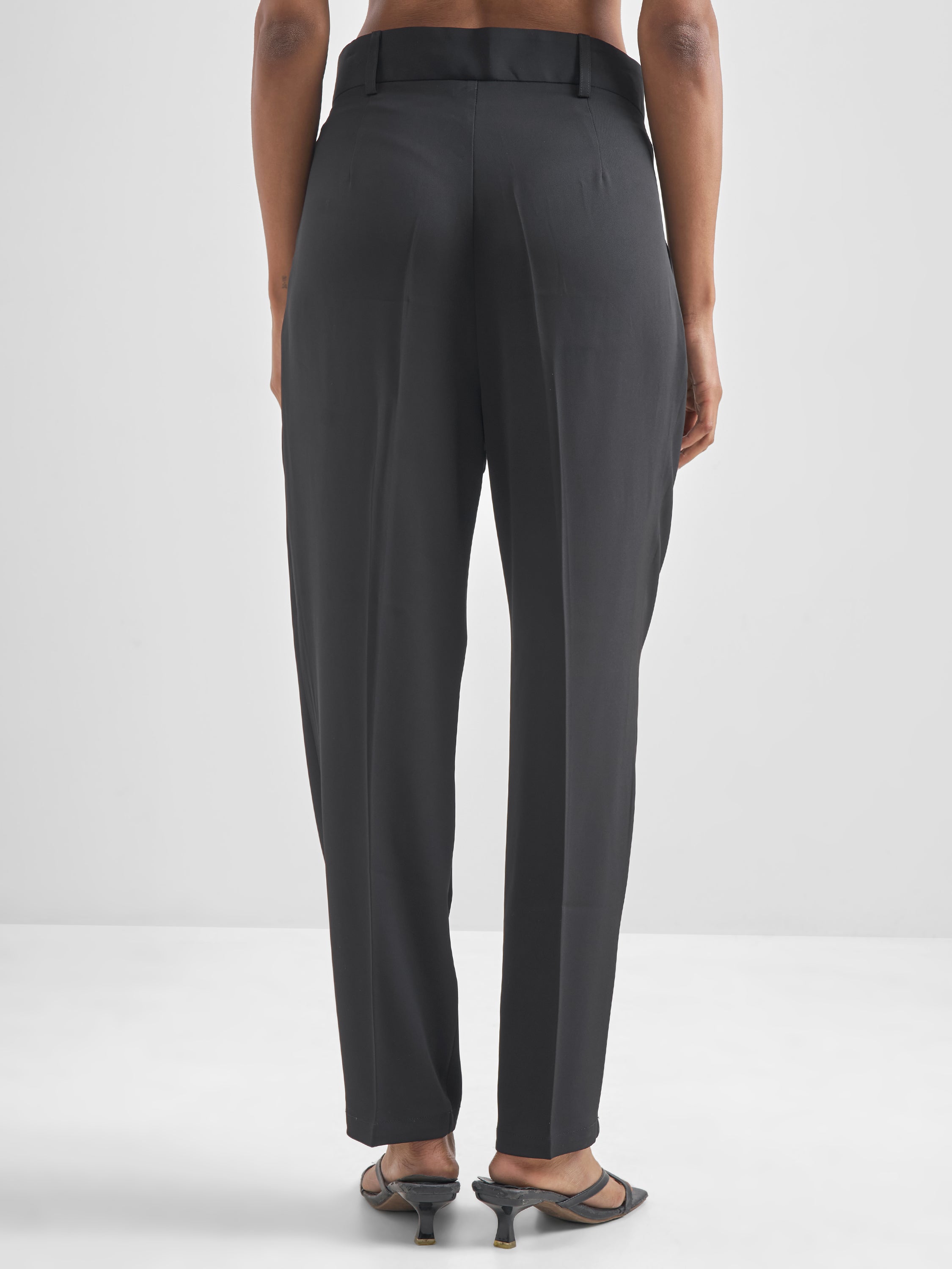 Chic By Tokyo Talkies Women Black Solid Tapered Fit Trouser - Black - Image 3
