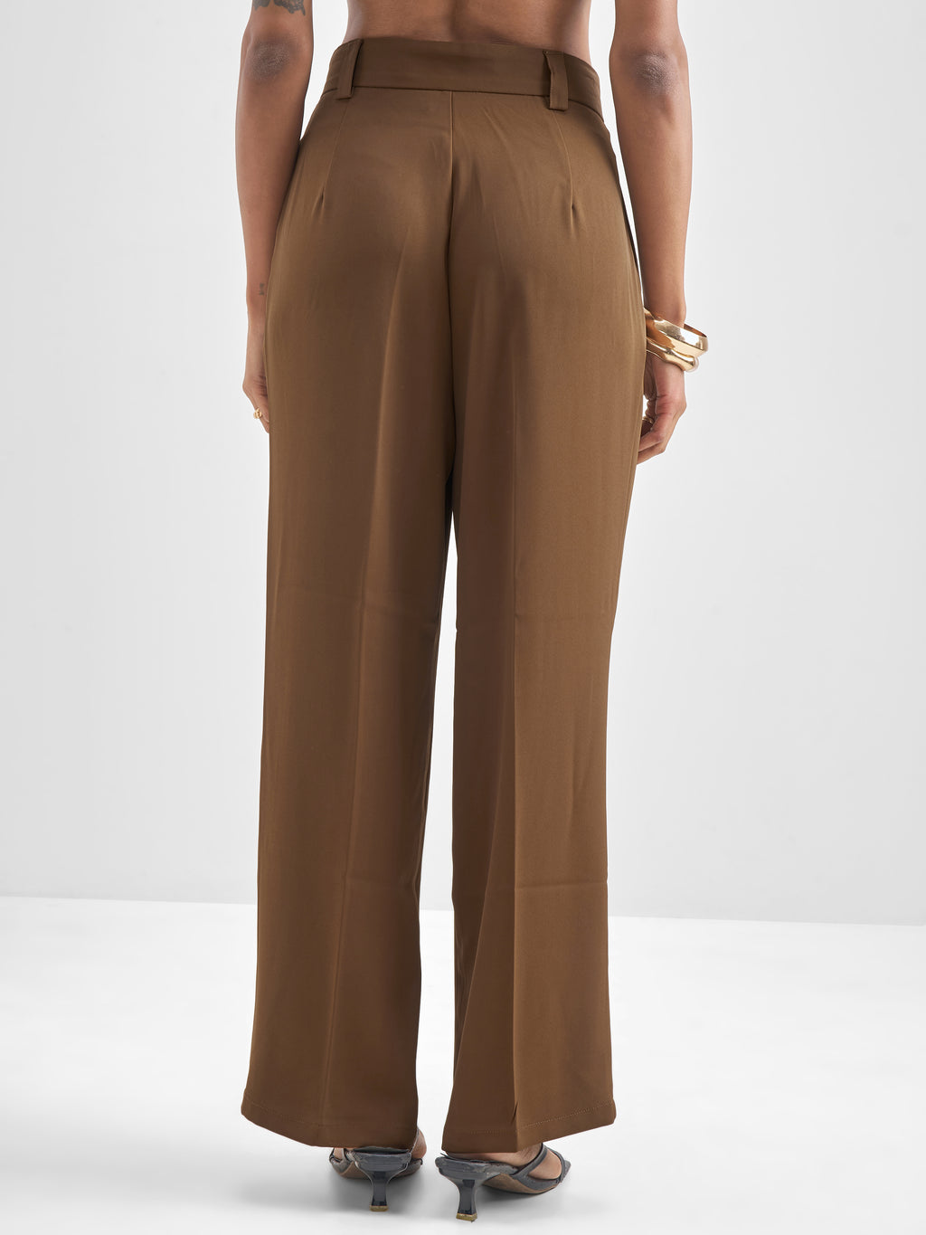 Chic By Tokyo Talkies Women Brown Solid Loose Fit Trouser - Brown - Image 3