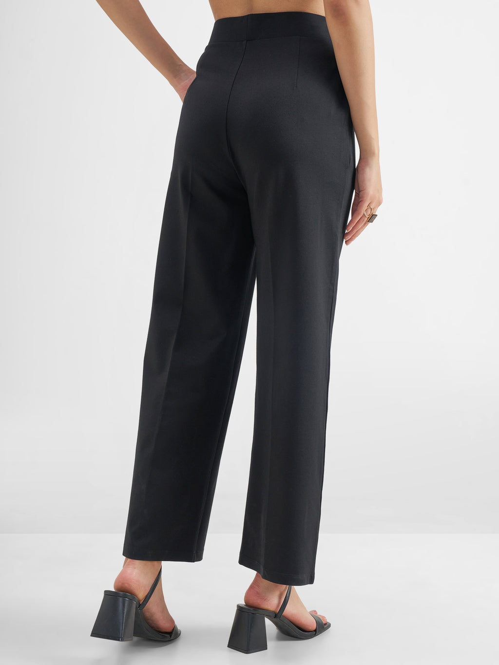 Tokyo Talkies Women Black Solid Straight Fit Regular Trouser - Black - Image 3