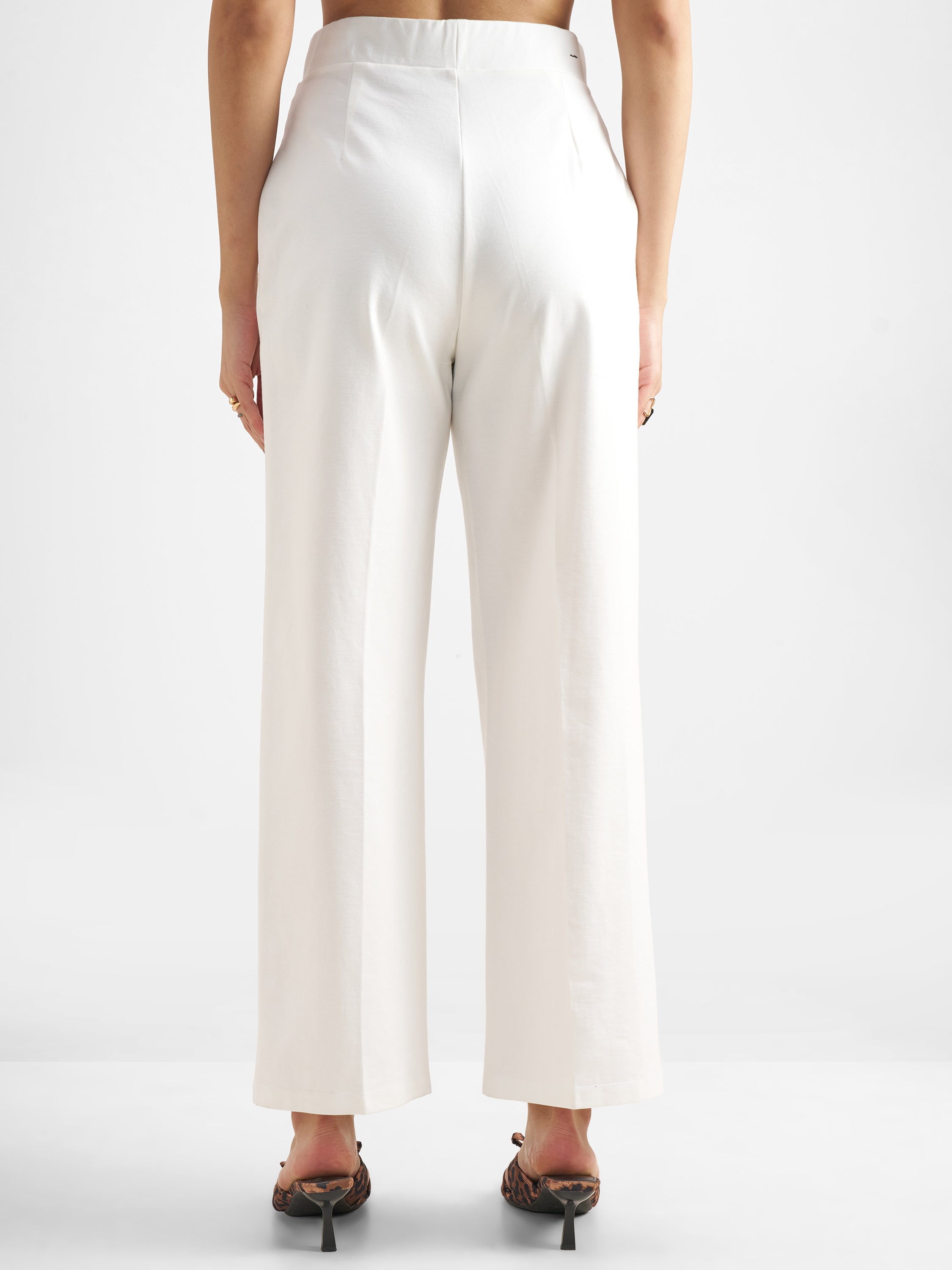 Tokyo Talkies Women White Solid Straight Fit Regular Trouser - White - Image 3