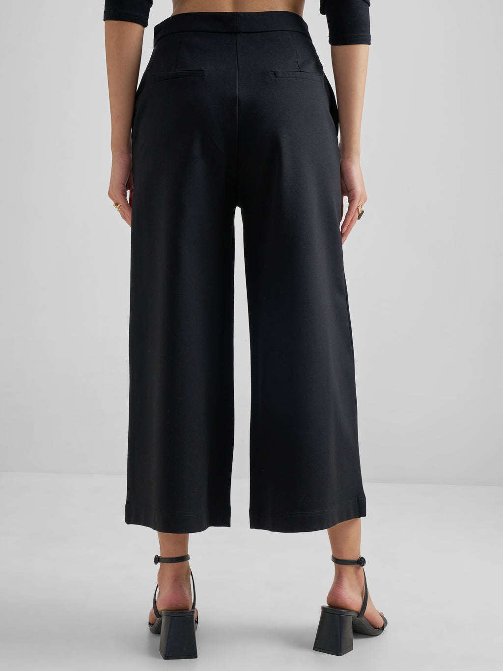 Tokyo Talkies Women Black Solid Wide Leg Regular Trouser - Black - Image 3