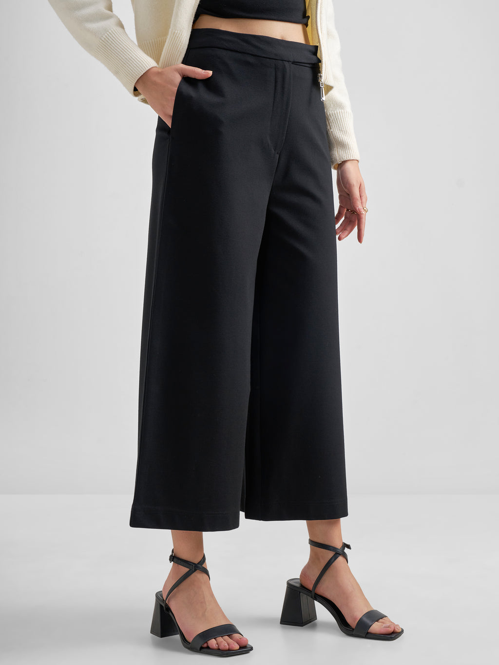 Tokyo Talkies Women Black Solid Wide Leg Regular Trouser - Black - Image 4