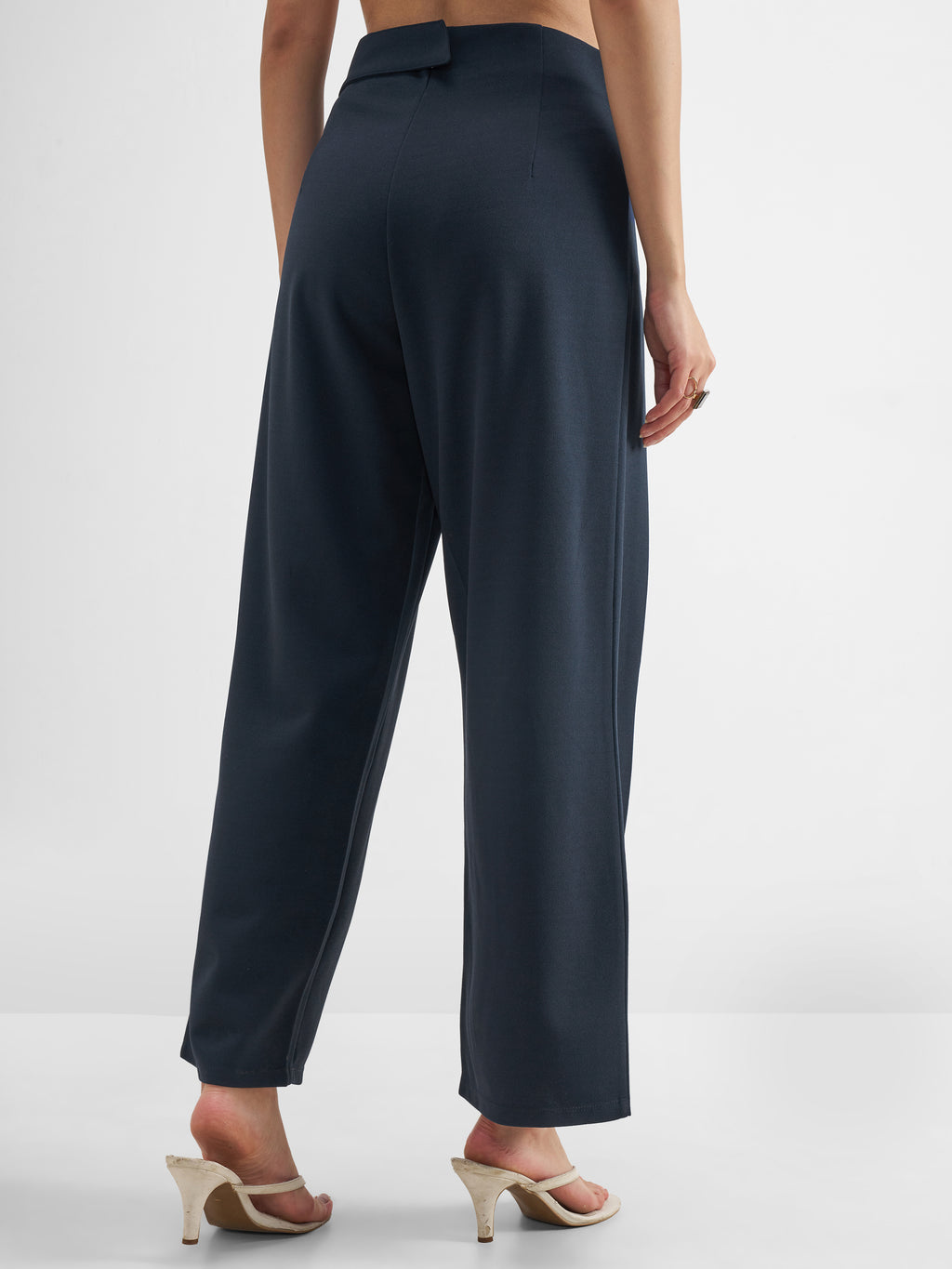 Tokyo Talkies Women Navy Blue Solid Wide Leg Regular Trouser - Navy Blue - Image 3