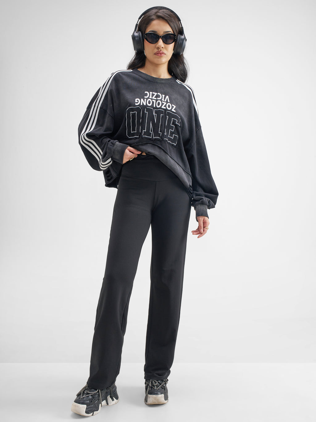 Tokyo Talkies Women Black Solid Straight Fit Regular Trouser - Black - Image 2