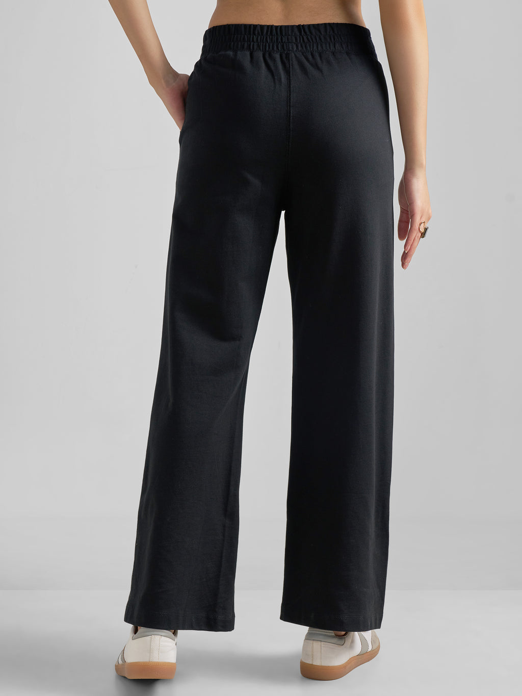 Tokyo Talkies Women Black Solid Wide Leg Regular Trouser - Black - Image 3