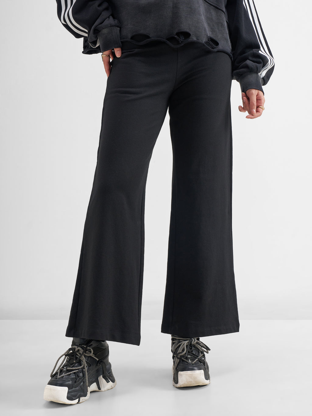 Tokyo Talkies Women Black Solid Wide Leg Regular Trouser - Black - Image 1