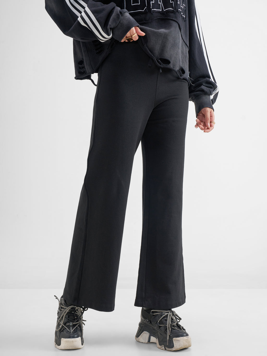 Tokyo Talkies Women Black Solid Wide Leg Regular Trouser - Black - Image 6