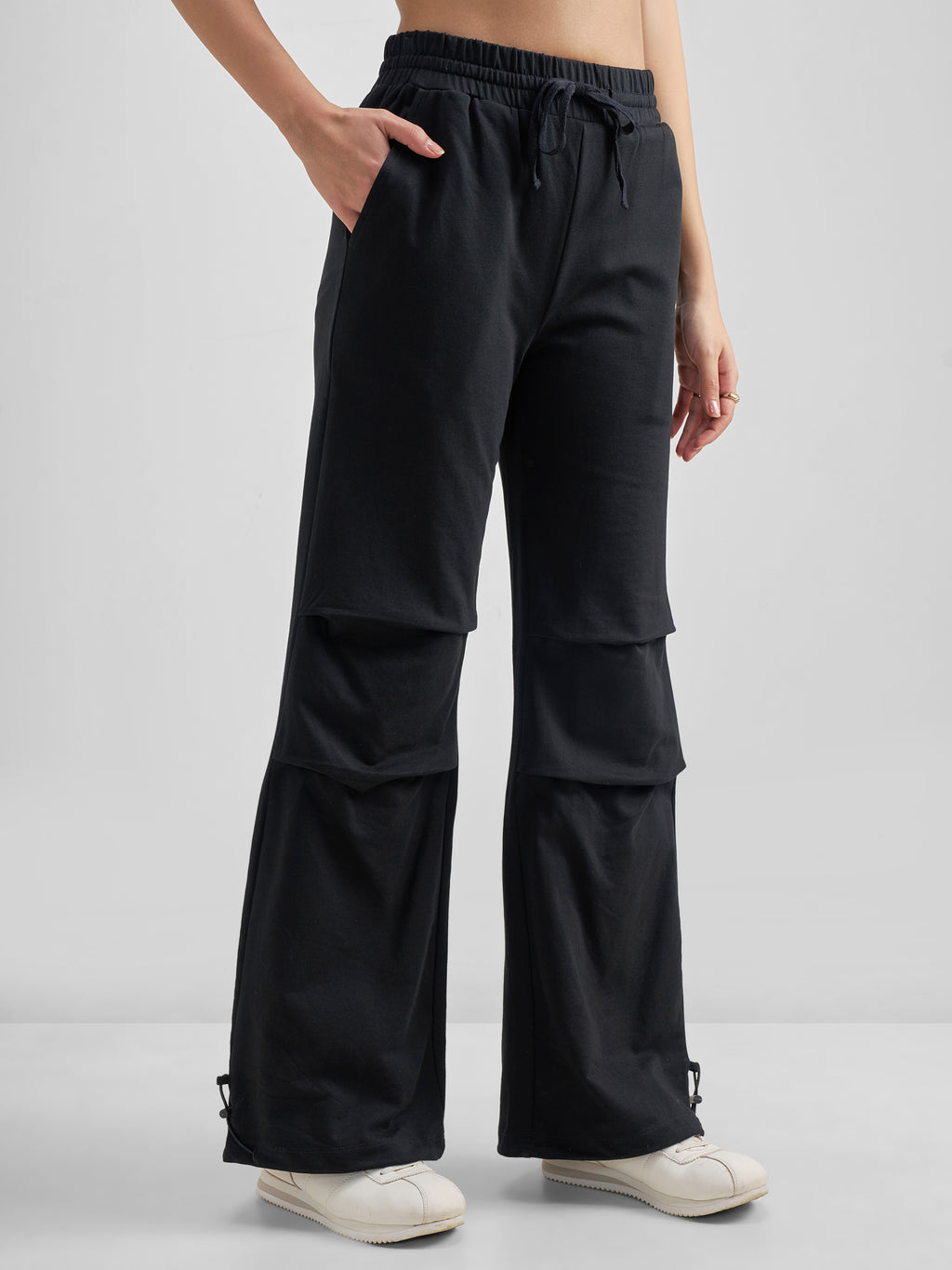 Tokyo Talkies Women Black Solid Relaxed Fit Regular Trouser - Black - Image 6