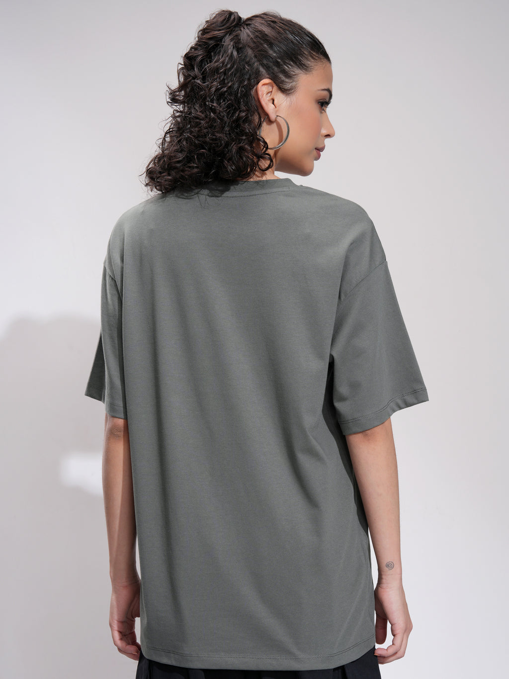 Tokyo Talkies Women Grey Printed Round Neck Oversized Fit T-Shirt - Grey - Image 3