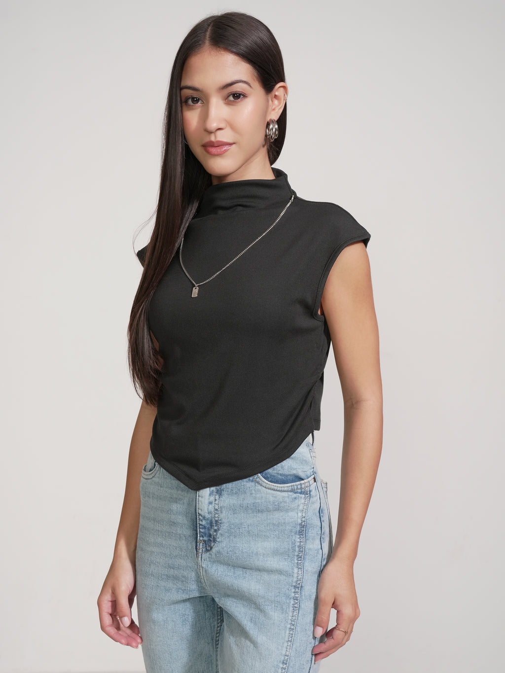 Tokyo Talkies Women Black Solid Round Neck T-Shirt - Black - Image 4