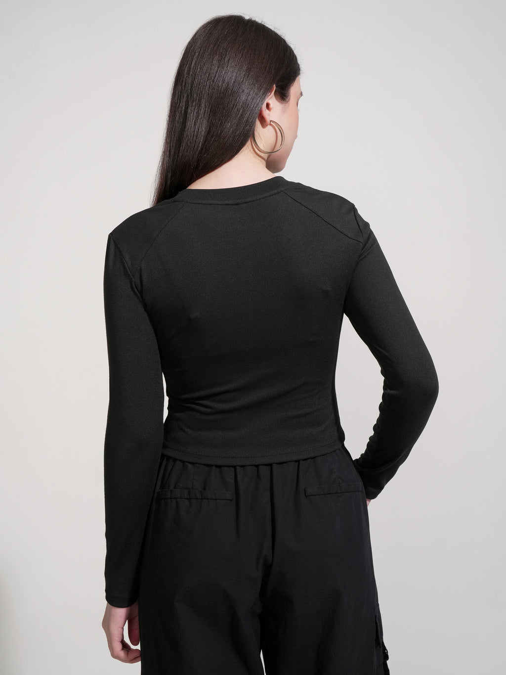Tokyo Talkies Women Black Solid Round Neck T-Shirt - Black - Image 3