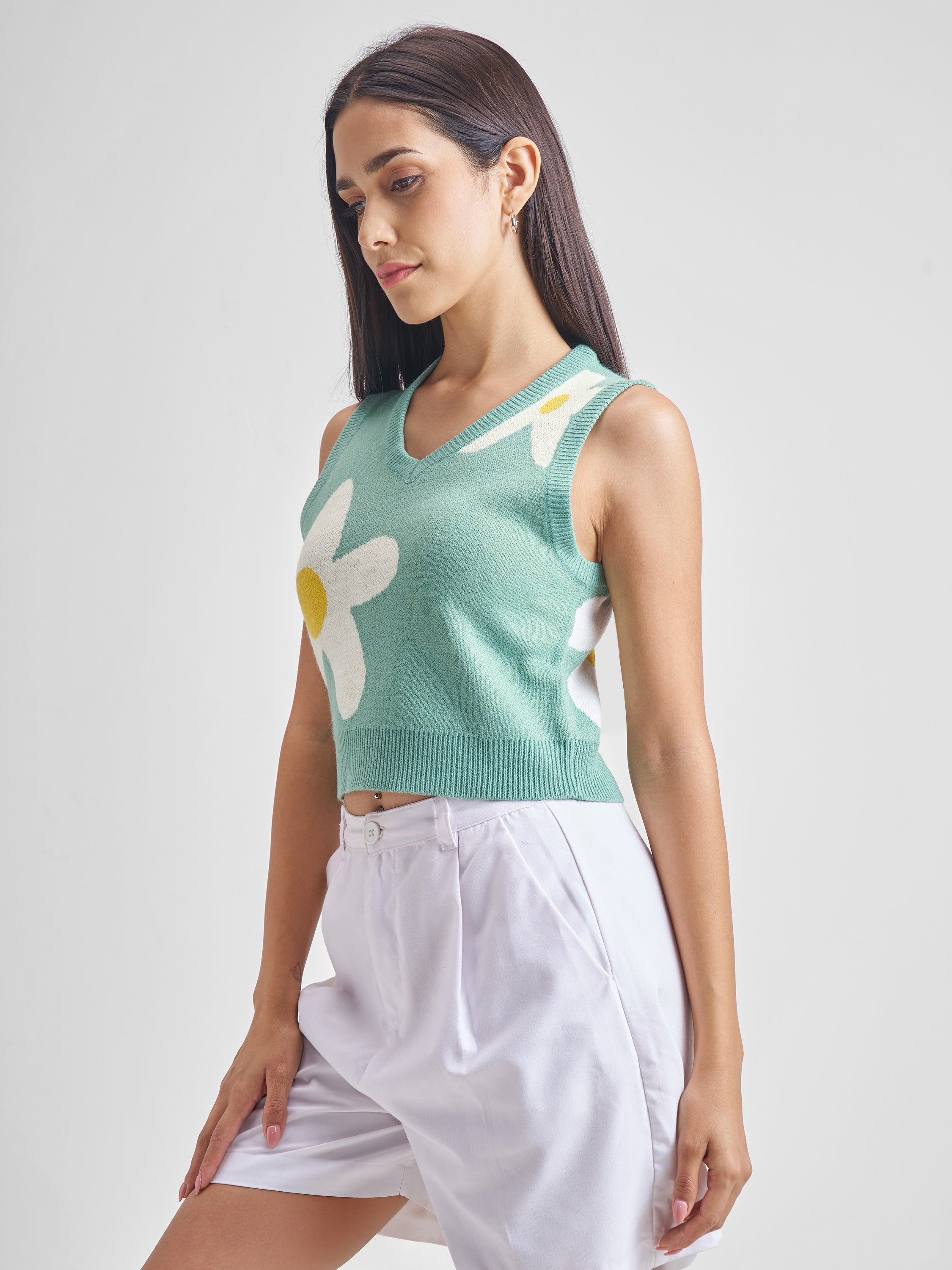 Tokyo Talkies Womens Aqua Blue/White V-Neck Sleevless Sweater - Blue - Image 4