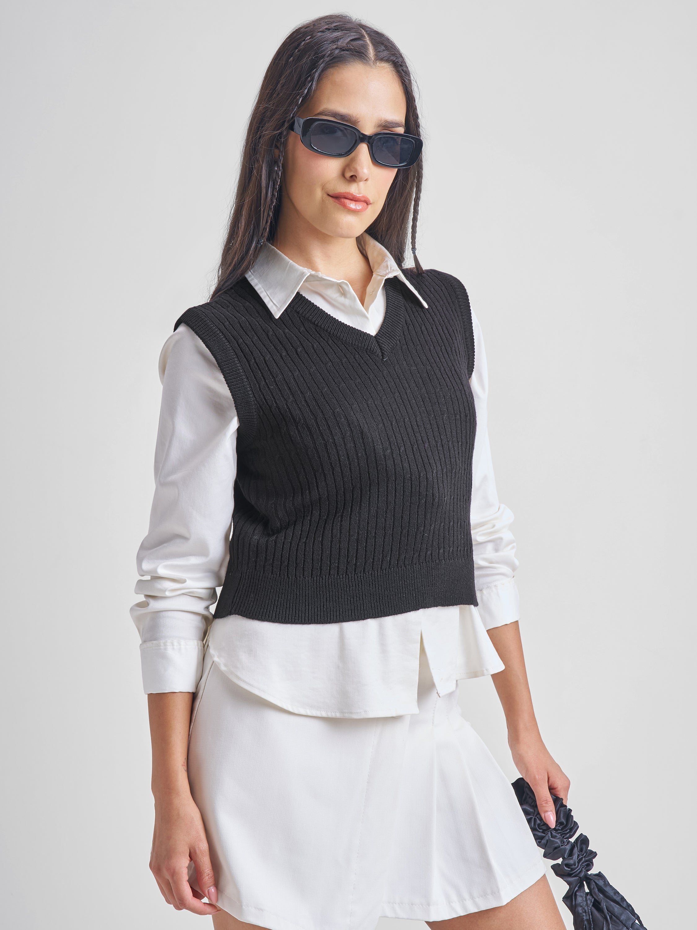 Tokyo Talkies Womens Black V-Neck Sleevless Sweater - Black - Image 6