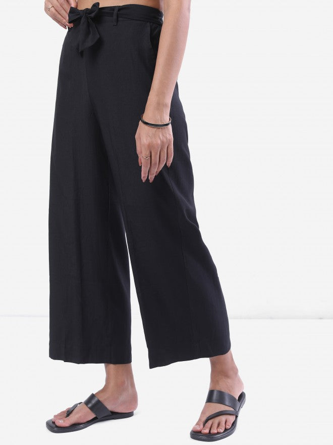 Vishudh Women Black Solid Palazzo - Black - Image 4