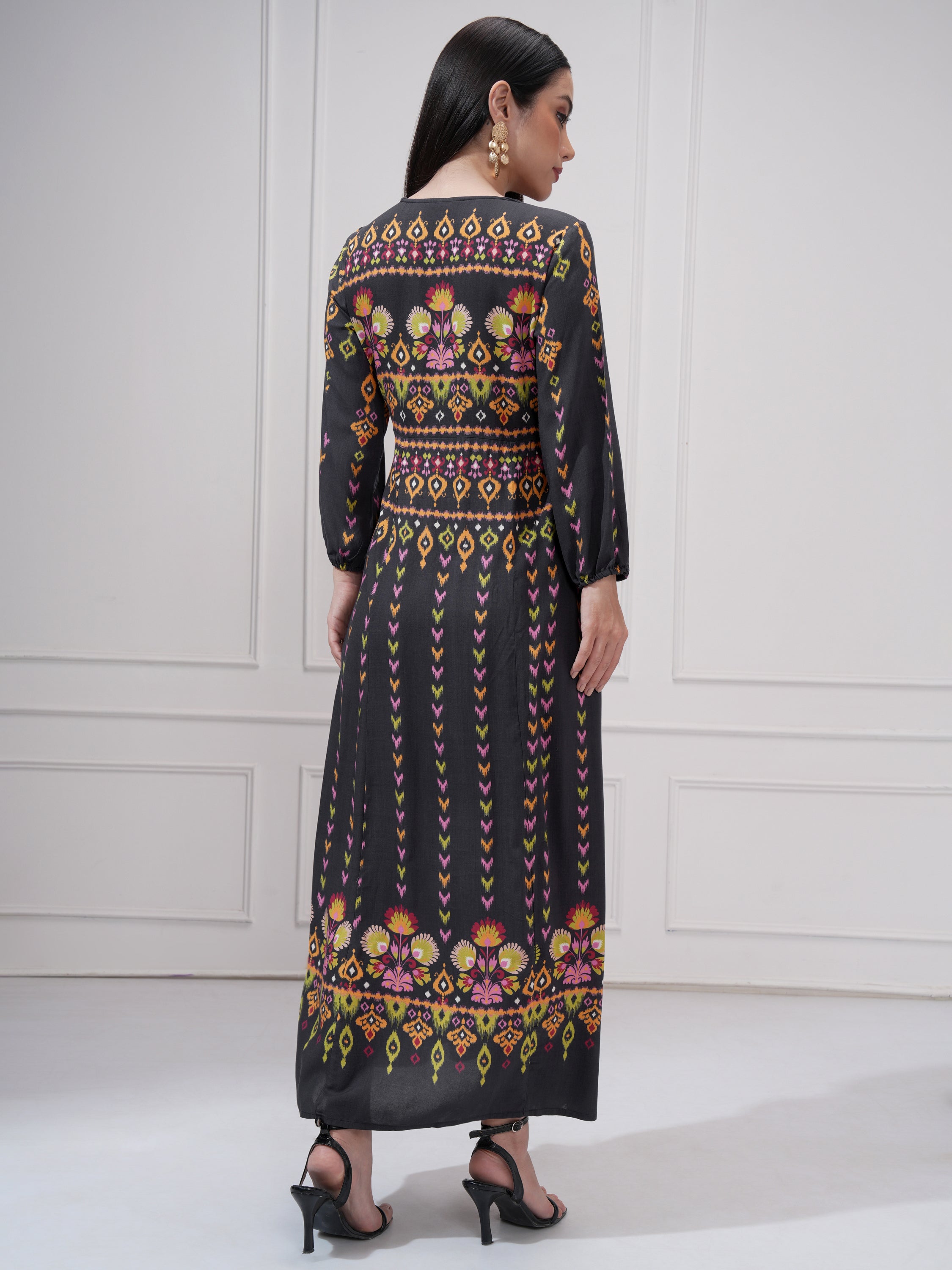 Vishudh Women Black Printed Maxi Dress - Black - Image 3