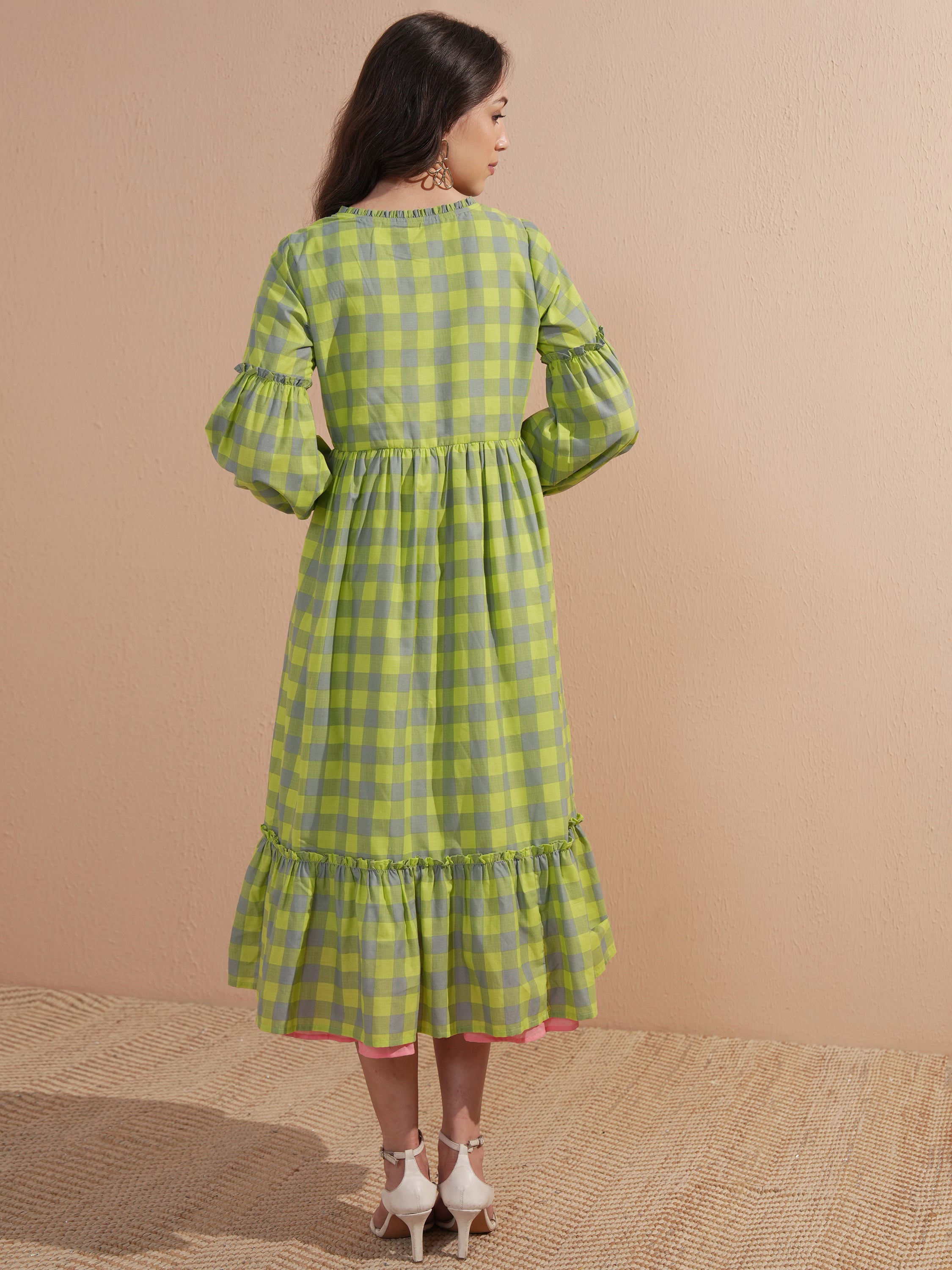 Vishudh women Green Checked Drop-Waist Dress - Green - Image 3