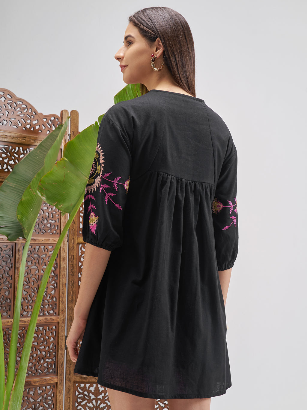 Vishudh Women Black Printed Fit and Flare Dress - Black - Image 3