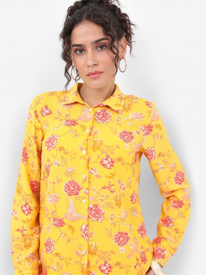 Vishudh Women Yellow Printed Shirt With Printed Trouser - Yellow - Image 2