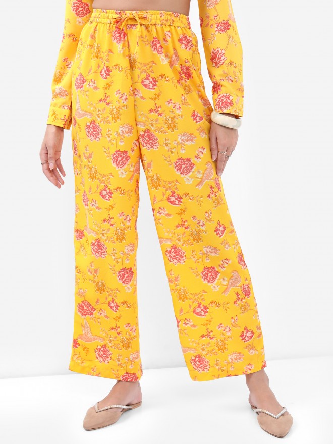 Vishudh Women Yellow Printed Shirt With Printed Trouser - Yellow - Image 8