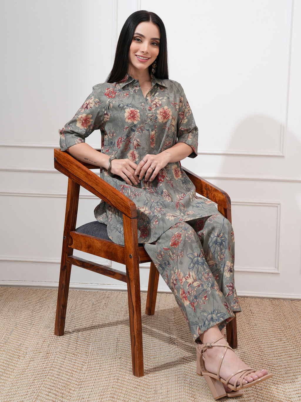 Vishudh Women Maroon Tunic With Trouser - Maroon - Image 2