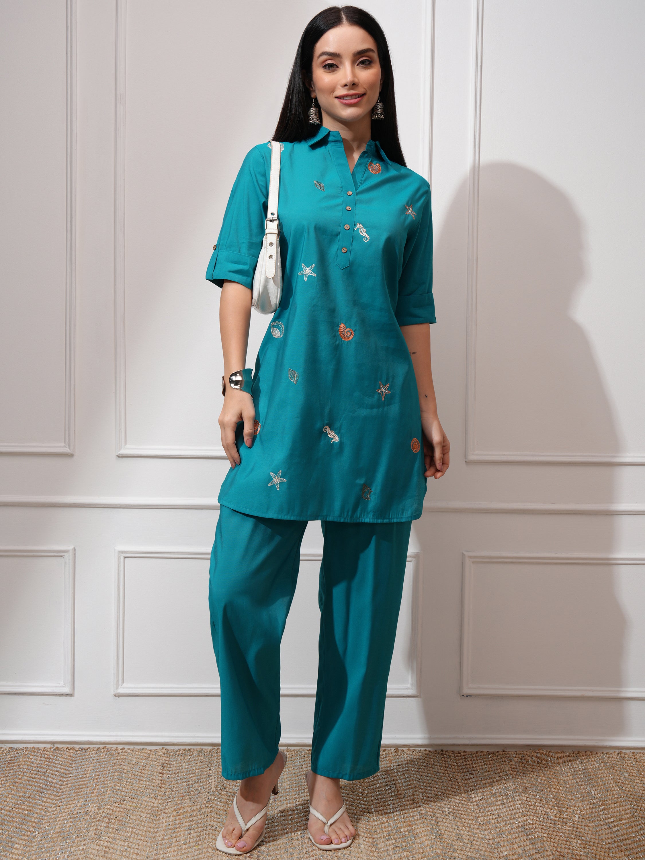 Vishudh Women Blue Tunic With Palazzos - Blue - Image 2
