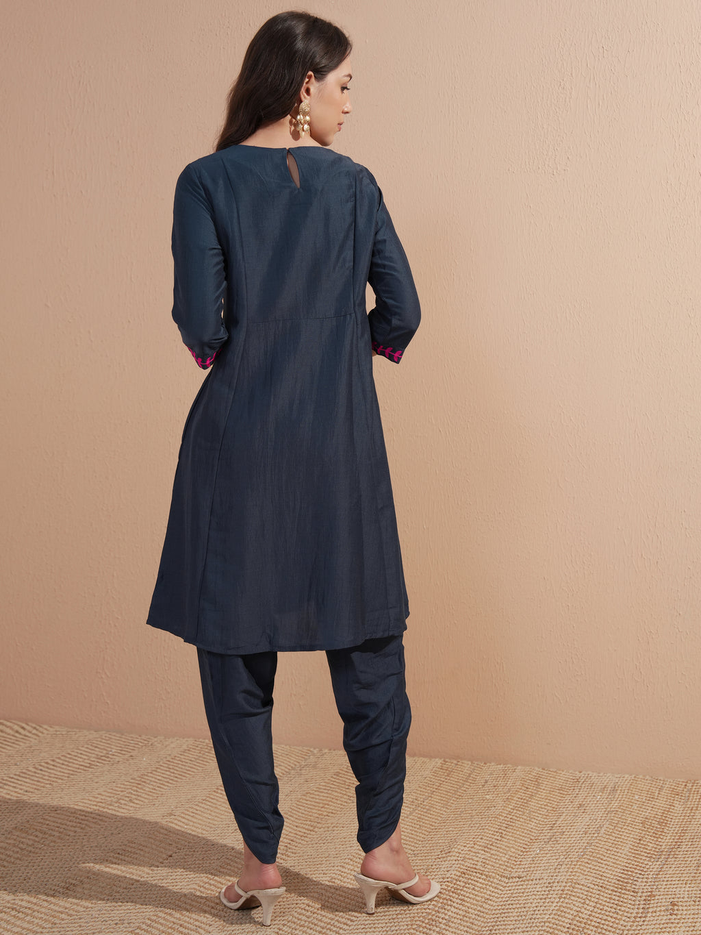 Vishudh Women Blue Tunic With Trouser - Blue - Image 3