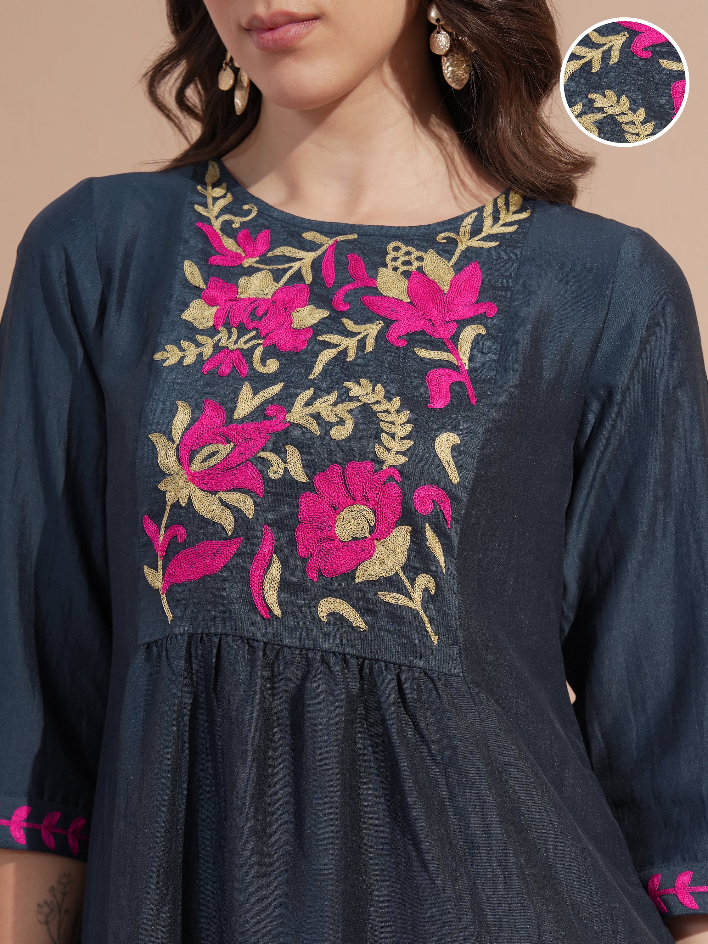 Vishudh Women Blue Tunic With Trouser - Blue - Image 5